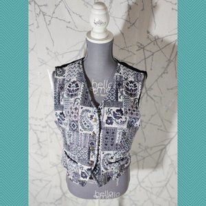 Au Courant Blue & White Abstract Floral Paisley Patchwork Tapestry Vest